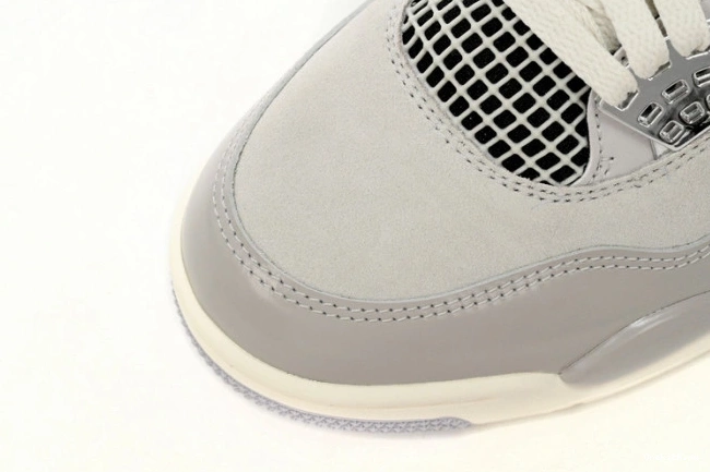 One Kick AQ9129-001 4 WMNS Air Jordan Moments Frozen 0801